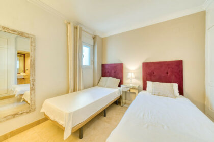 c320b8497cf2d6b83b42fd4ff797466f - 11