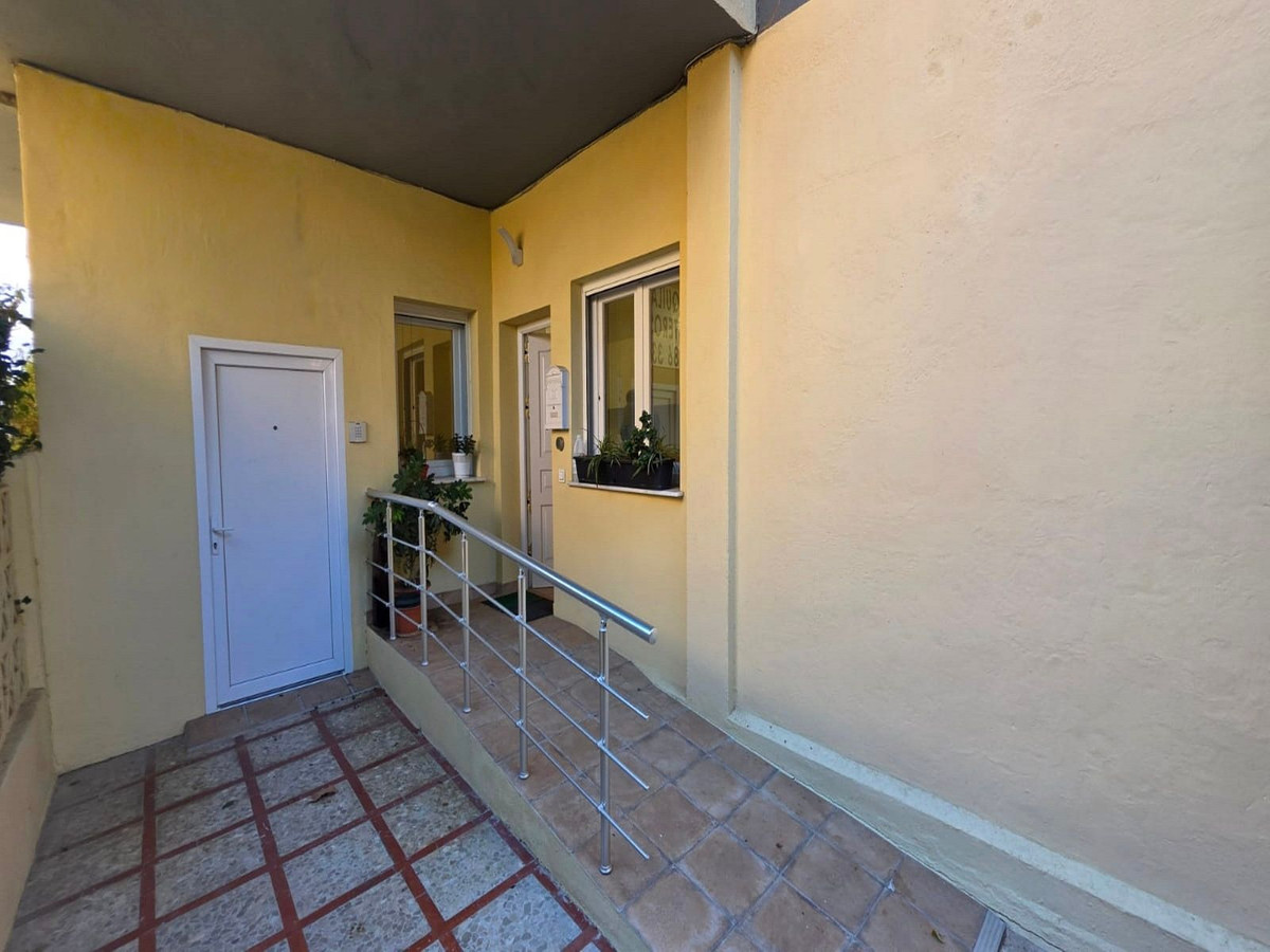 c35eed5a3a8cab5a3d3afee6e0727c14 - 1