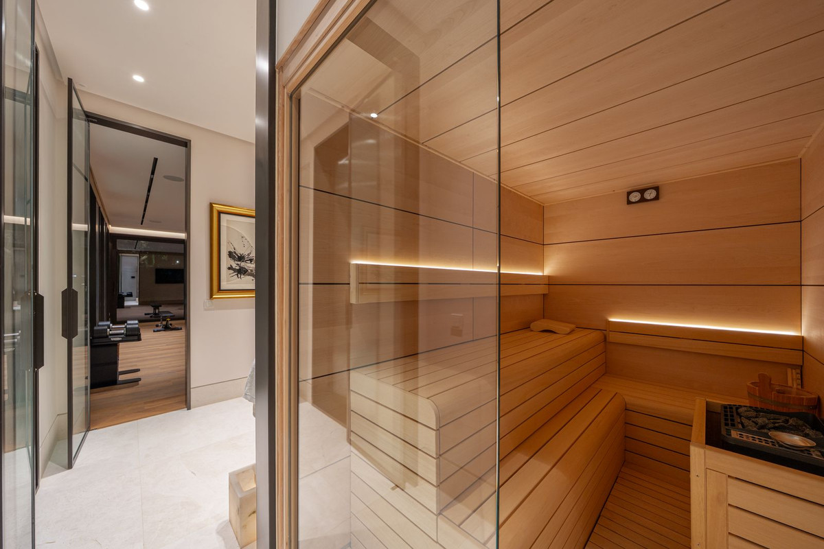 c3ad1bc49112267bca7ac554a1854b5f - 23