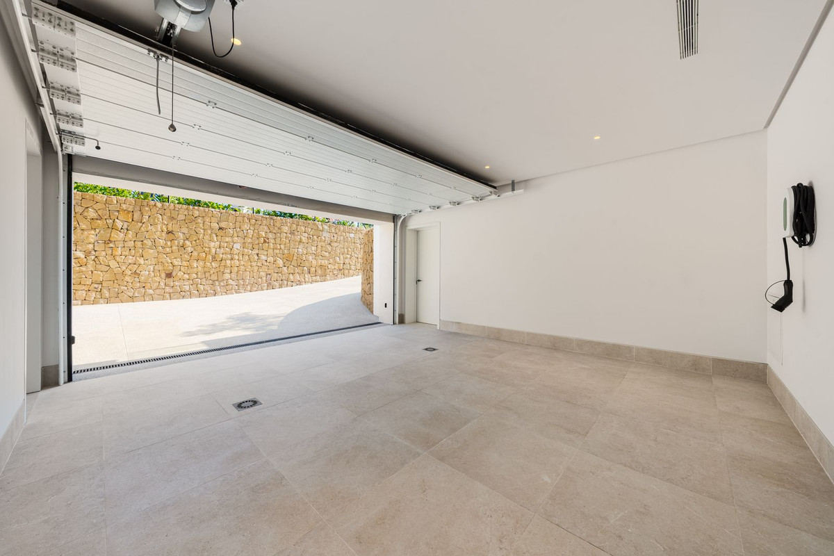 c3ad1bc49112267bca7ac554a1854b5f - 25