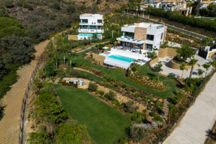 c3ad1bc49112267bca7ac554a1854b5f - 31