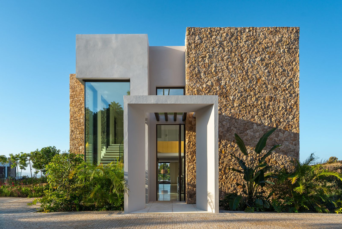 c3ad1bc49112267bca7ac554a1854b5f - 34