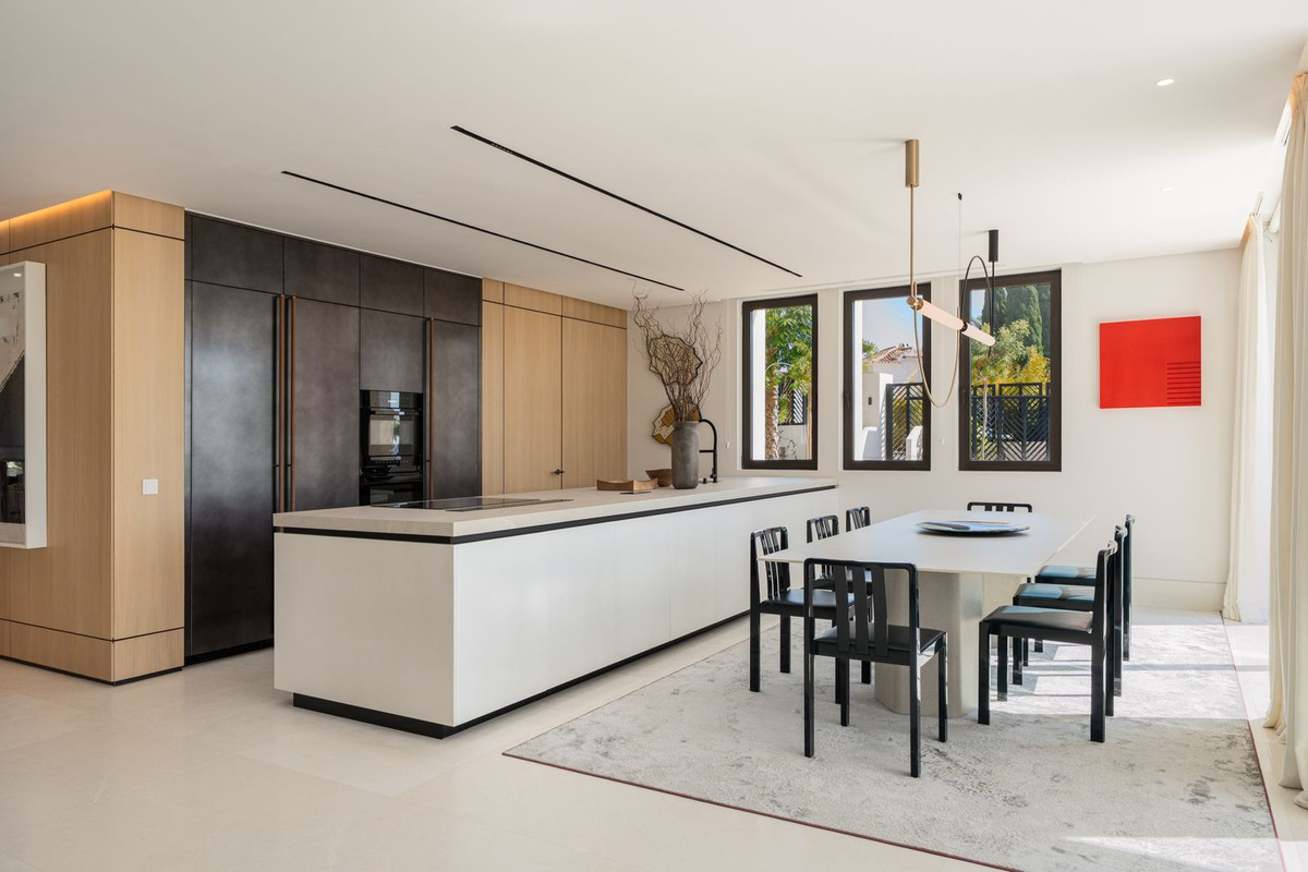 c3ad1bc49112267bca7ac554a1854b5f - 7