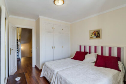 c43ffeda524deb5164fa0fcb776ce183 - 20