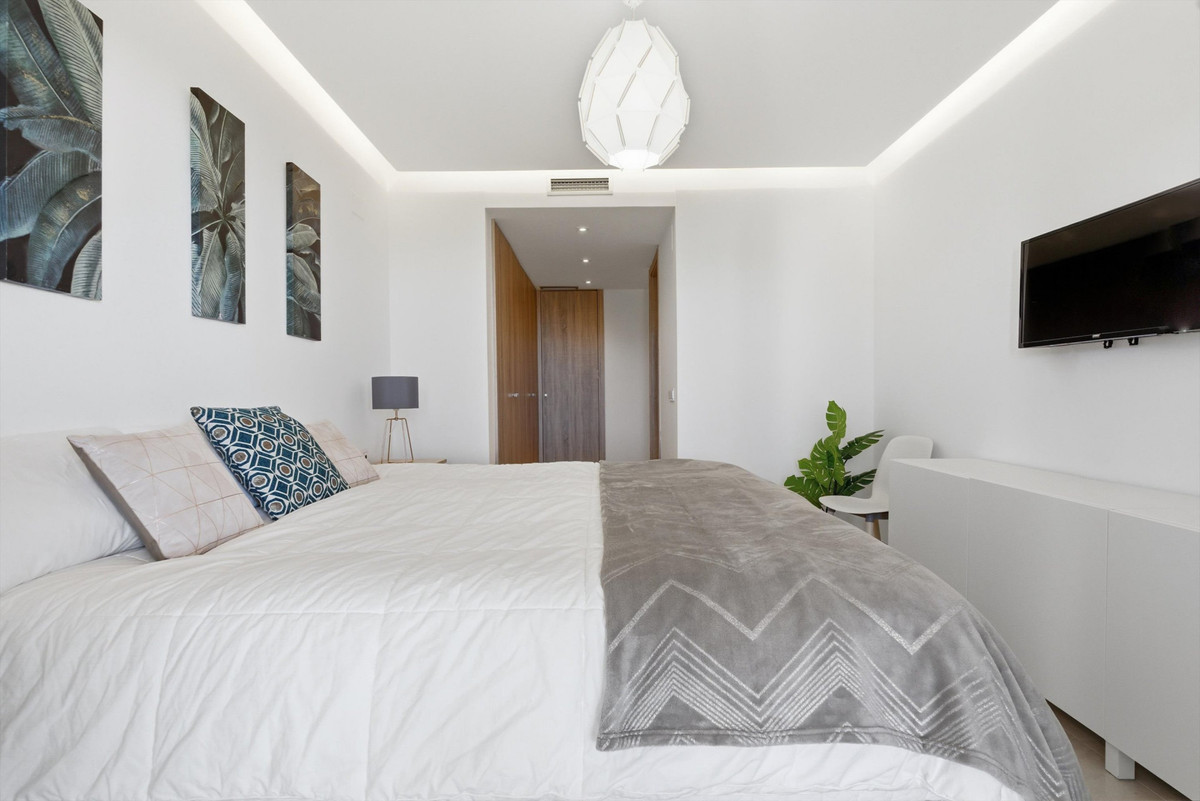 c4dddbab70c17e473c1ad19e12200b5d - 13