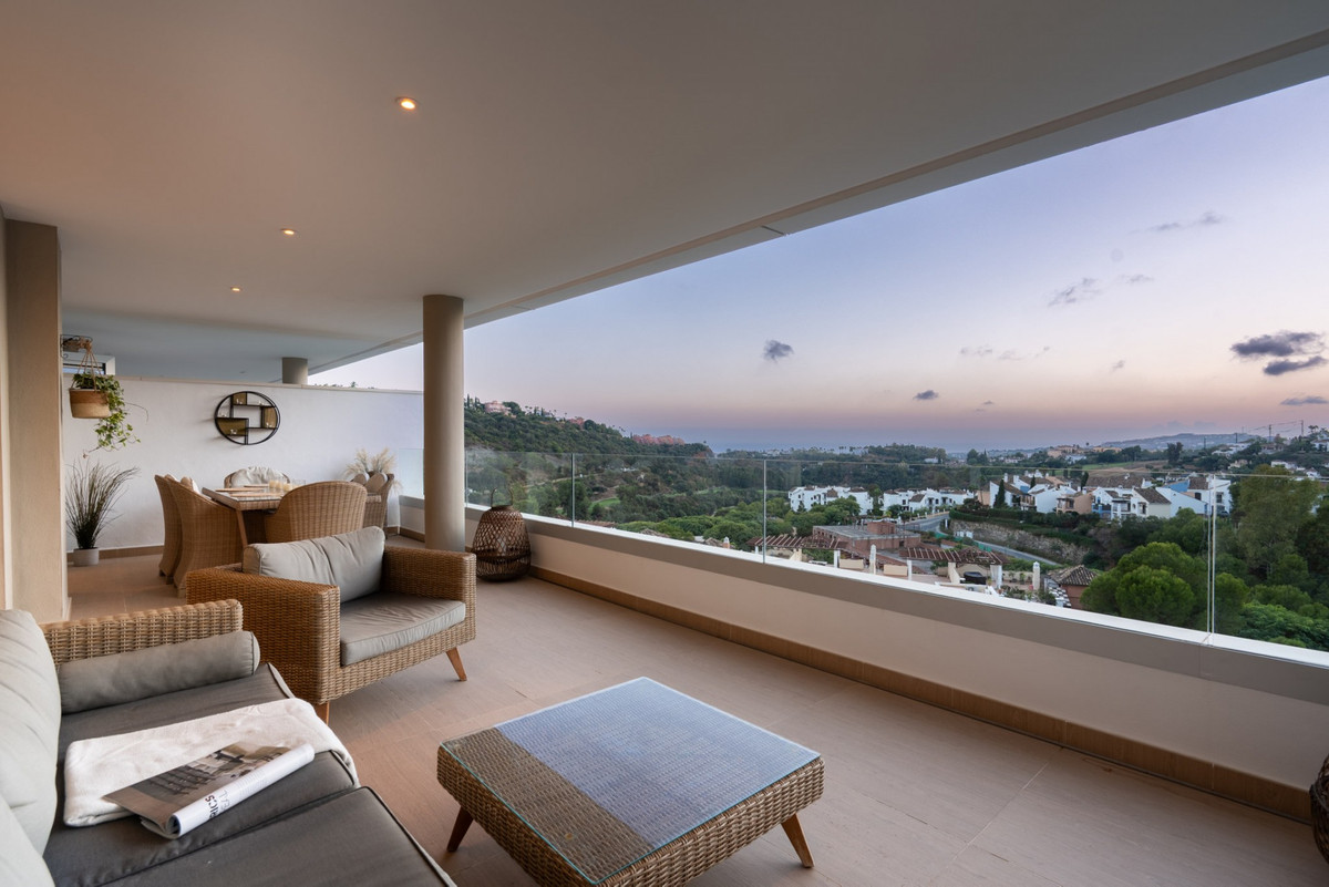 c4dddbab70c17e473c1ad19e12200b5d - 23