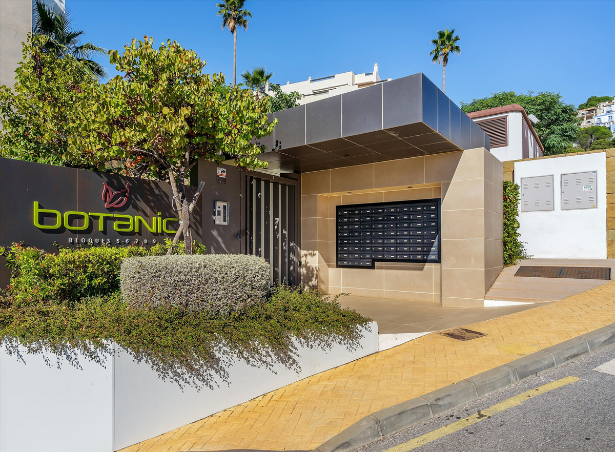 c4dddbab70c17e473c1ad19e12200b5d - 25