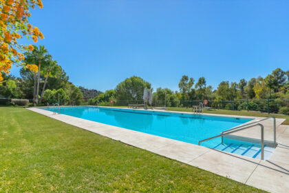 c4dddbab70c17e473c1ad19e12200b5d - 27