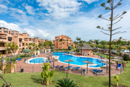 c63b4489fb48a9b119877f7fbf09b8ac - 20