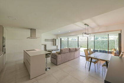 c6c82de500ca01bf11703ef9c48a4cdc - 2