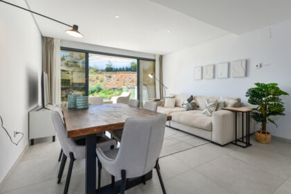 c752c0285f2f430d4cdb6a8c04093662 - 18