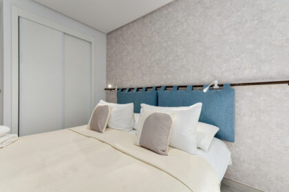 c752c0285f2f430d4cdb6a8c04093662 - 30