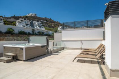 c752c0285f2f430d4cdb6a8c04093662 - 34