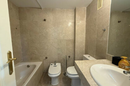 c7da4e311ab05e4d596a4fe73122d699 - 18