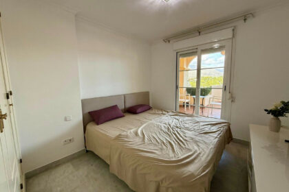 c7da4e311ab05e4d596a4fe73122d699 - 25