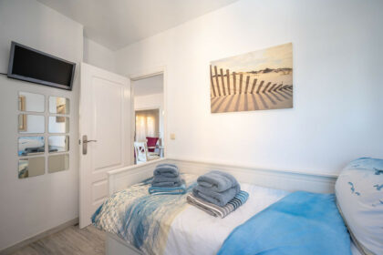 c80f2537510f7be8e2692c8f9213f8e0 - 11