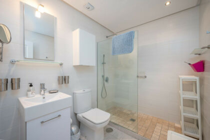 c80f2537510f7be8e2692c8f9213f8e0 - 9