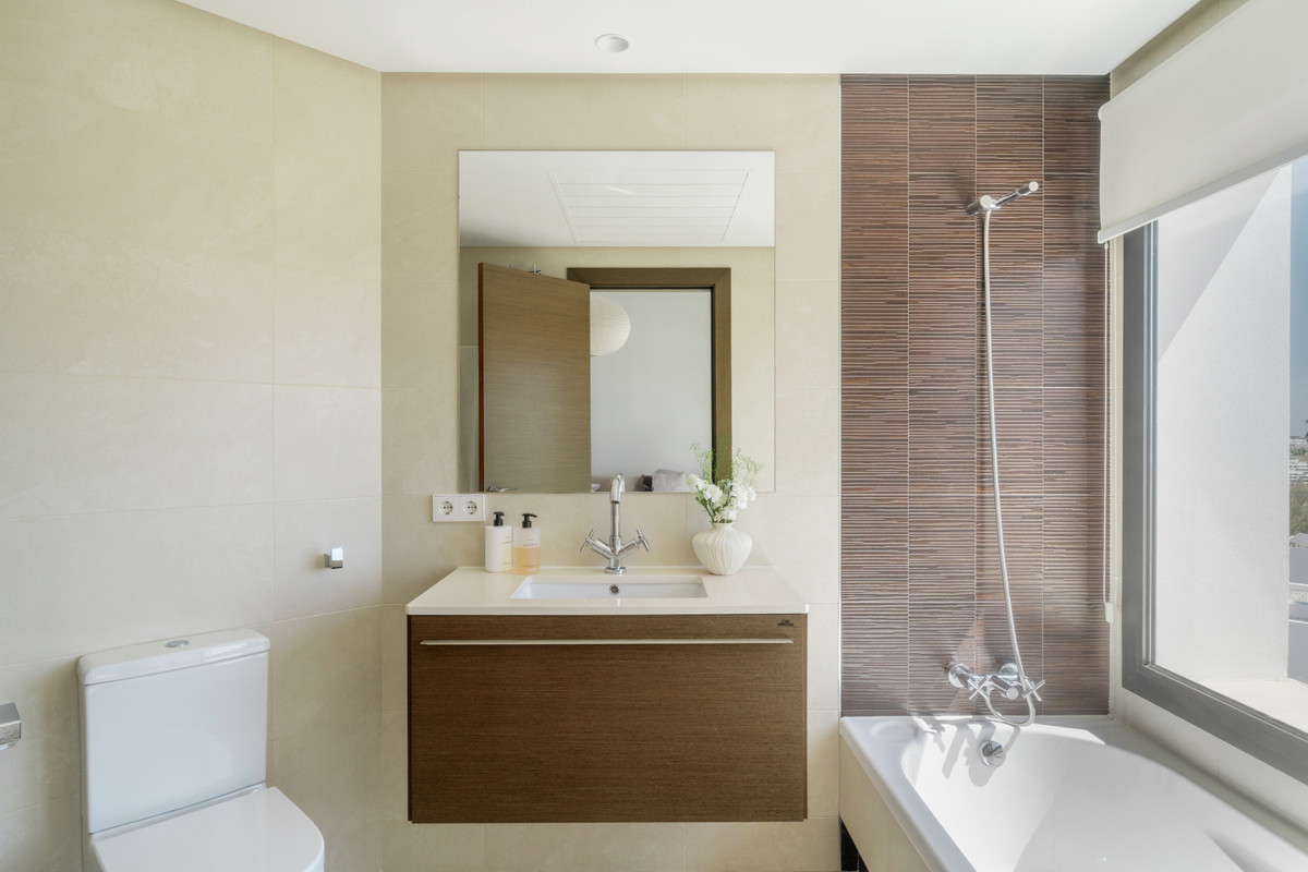 c821230a3314160db1ed7a6456833db0 - 28