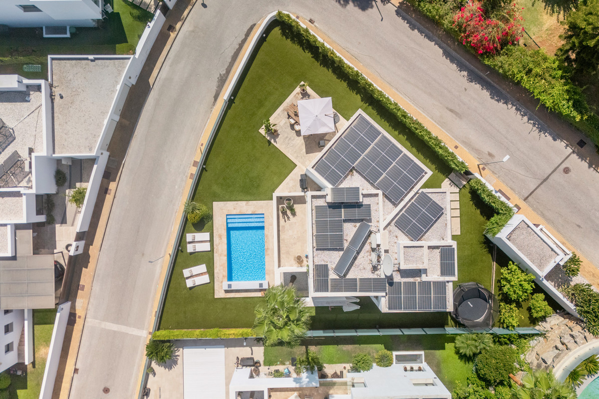 c821230a3314160db1ed7a6456833db0 - 46