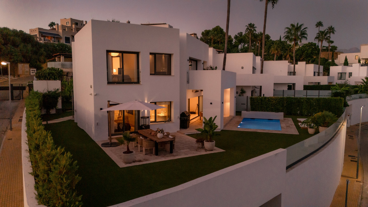 c821230a3314160db1ed7a6456833db0 - 57