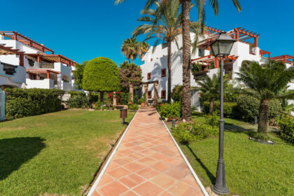 c86cb6410542af672bb29c4c6a4e5d29 - 18