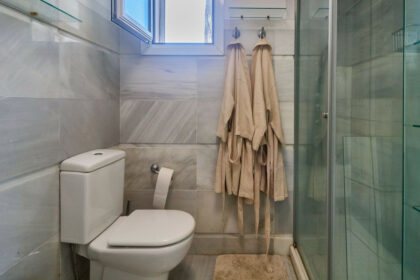 c88392bf445aa5cd86848c4eb408fe1e - 16