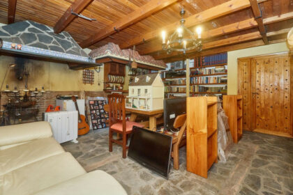 c88392bf445aa5cd86848c4eb408fe1e - 25