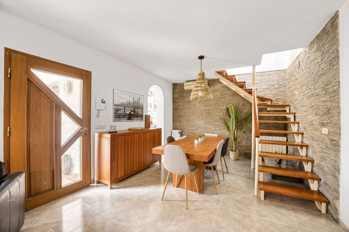 c8a8ef4ef66d7b74cccb055df8b4ac52 - 2