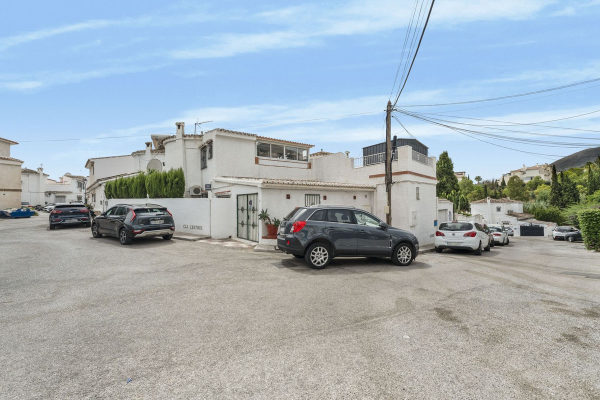 c8a8ef4ef66d7b74cccb055df8b4ac52 - 34