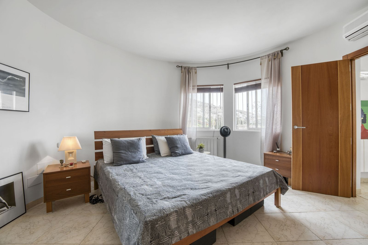 c8a8ef4ef66d7b74cccb055df8b4ac52 - 40