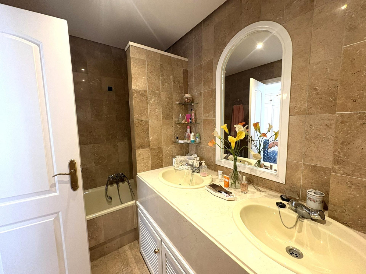 c8bc605f1dec71ddd004999fc41aaae7 - 29