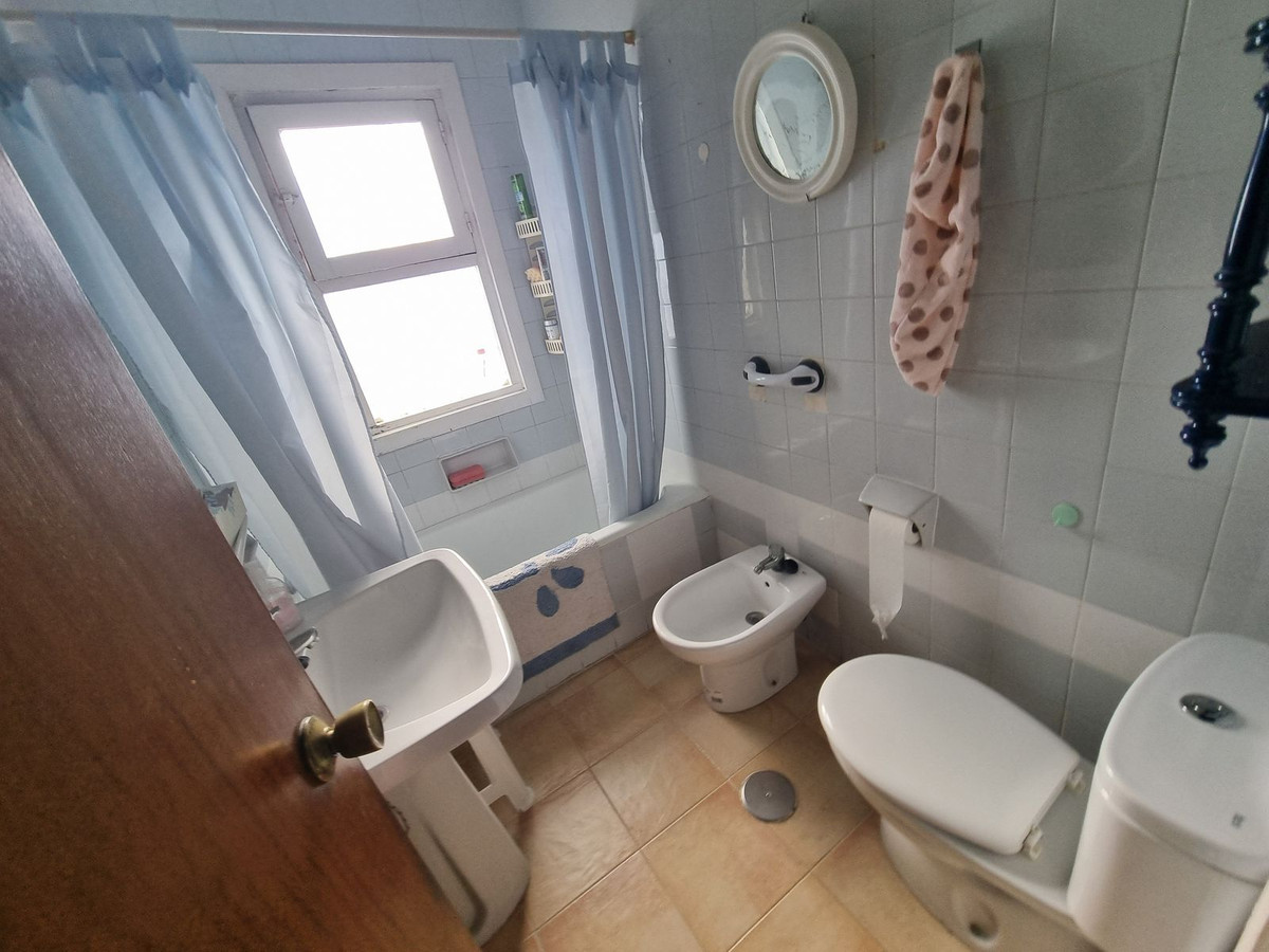 c945883b3e8f706e82207ff505783125 - 12