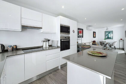 c9a4b7e39cb9b3b6eba50b6b2f8545f5 - 20