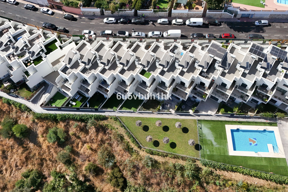 ca191d3c868032a0e8f6a416ee9ee335 - 25