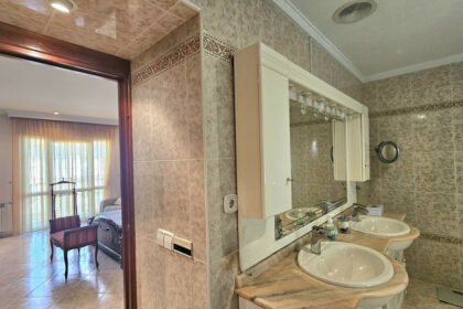 ca349fb701a01b0b4d4eb36b8d08b7cf - 33