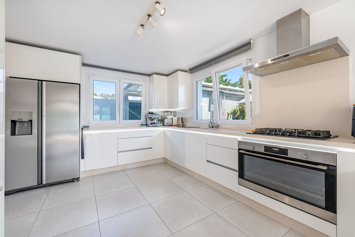 ca5b290d91c79a67c590d78195eb1315 - 14