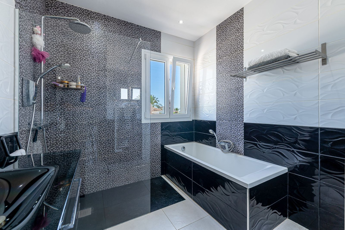 ca5b290d91c79a67c590d78195eb1315 - 20