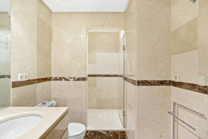 ca96dc19bbd6a327b0884a604df67313 - 24