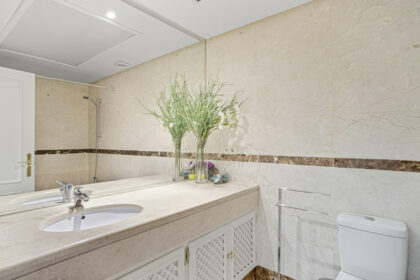 ca96dc19bbd6a327b0884a604df67313 - 7