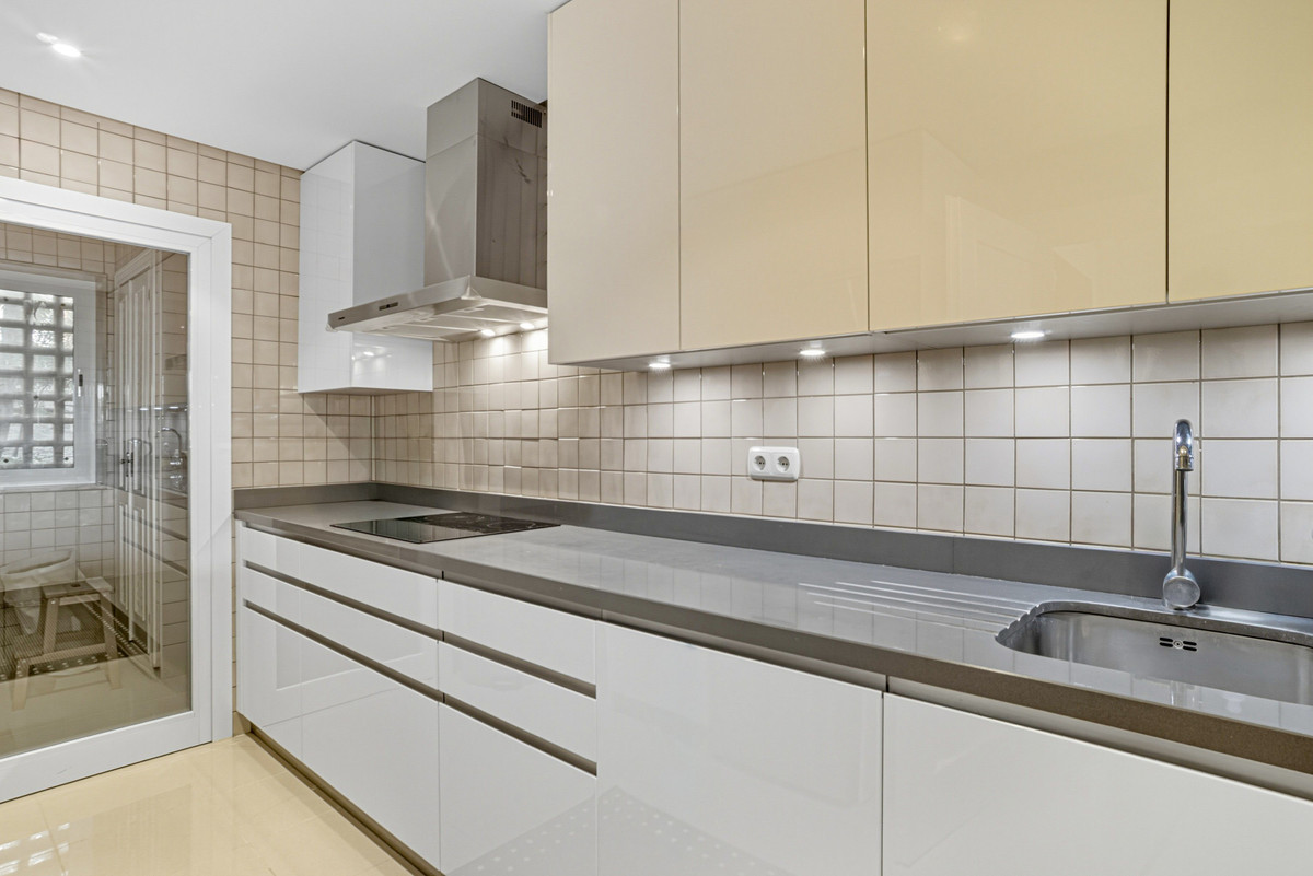 ca96dc19bbd6a327b0884a604df67313 - 9