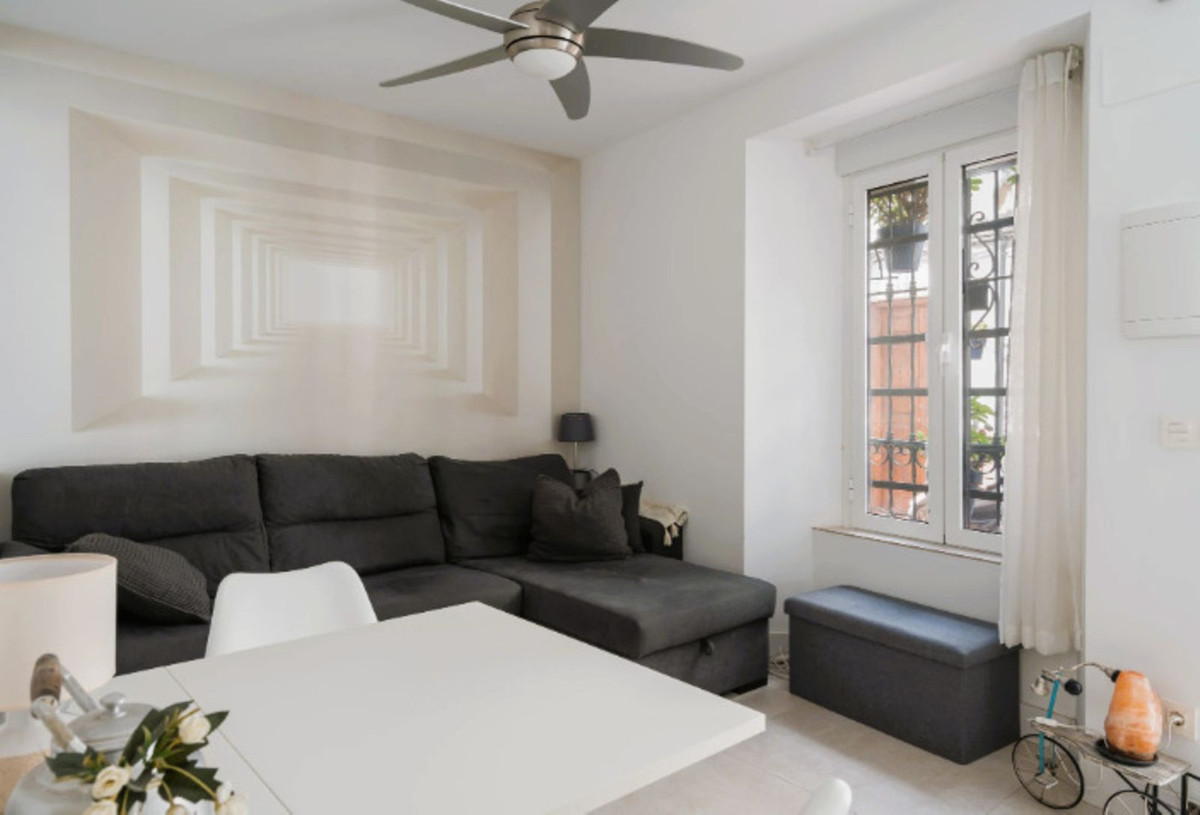 cab08a8ad6e08a6fee6c72926aa5531d - 1