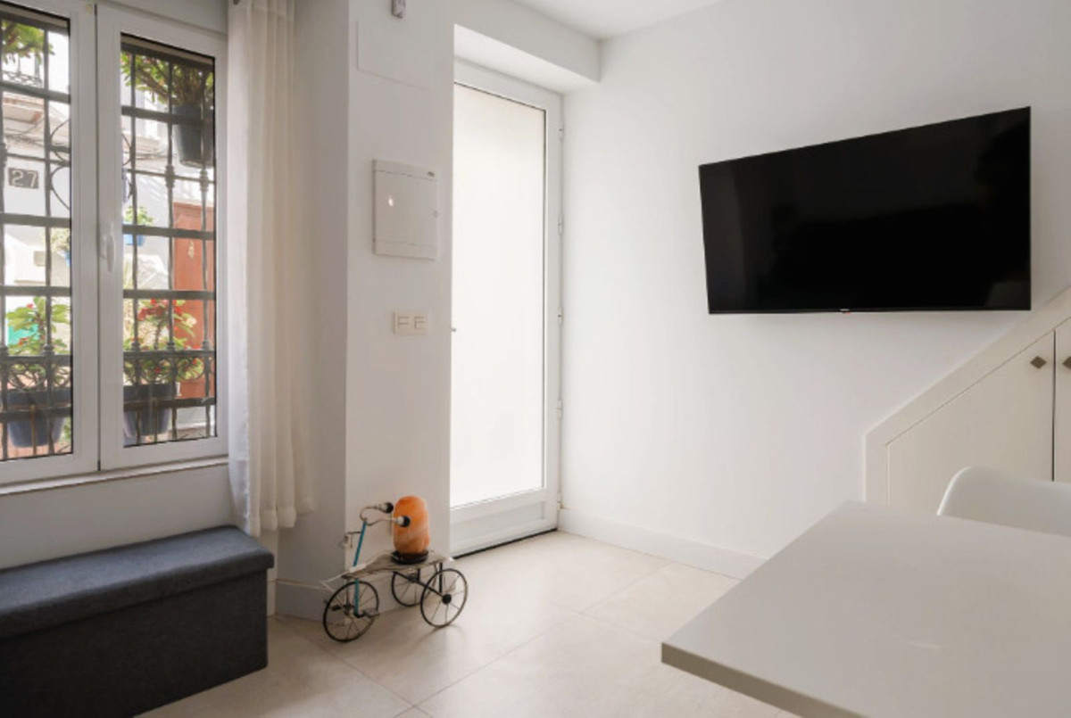 cab08a8ad6e08a6fee6c72926aa5531d - 4