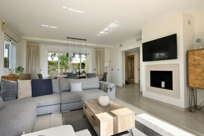 caee12eee226dbf4c7dd209baff67466 - 12