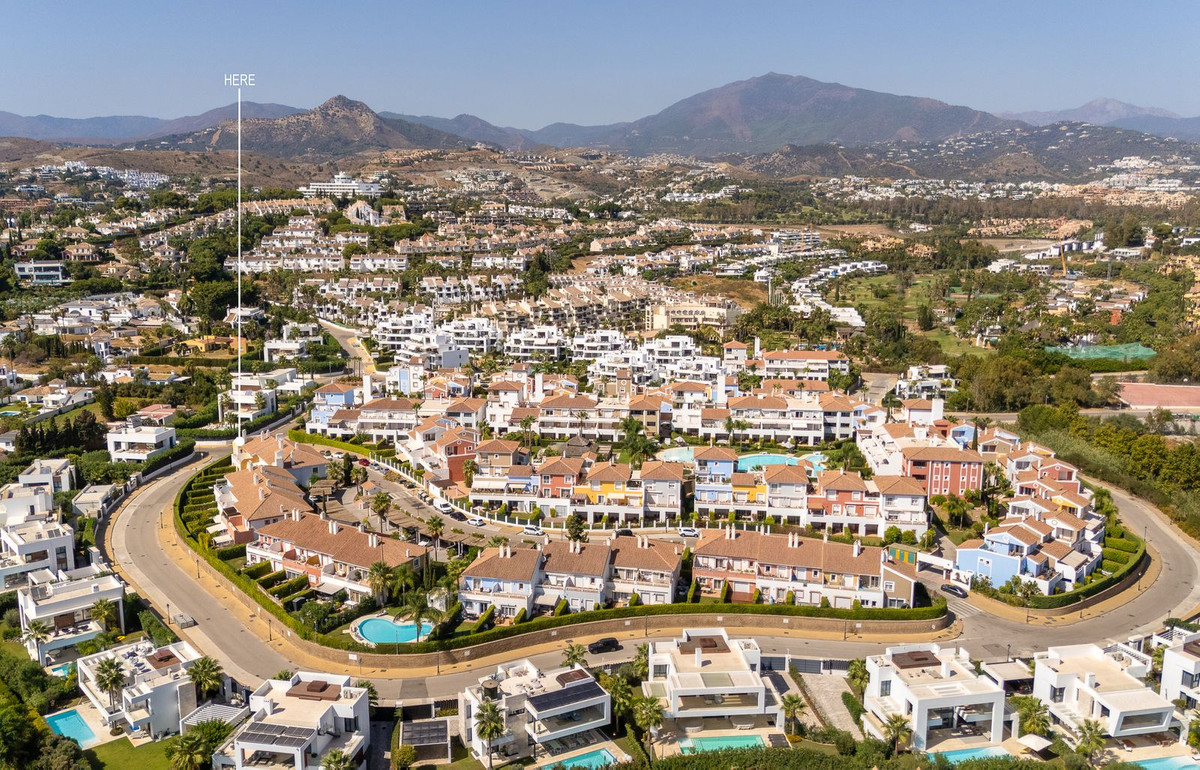 caee12eee226dbf4c7dd209baff67466 - 25