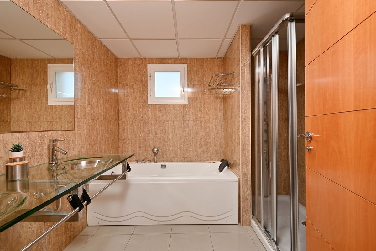 caee12eee226dbf4c7dd209baff67466 - 30