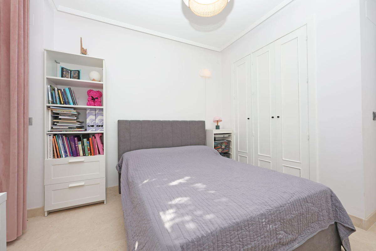 cb286a5f06fe850e8549aeef67cbeb9c - 24