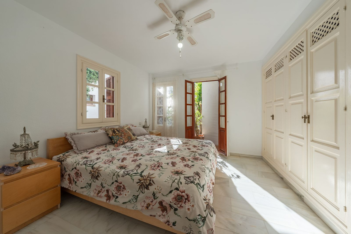 cb522263ba62360f700c452a04b5e3e3 - 10