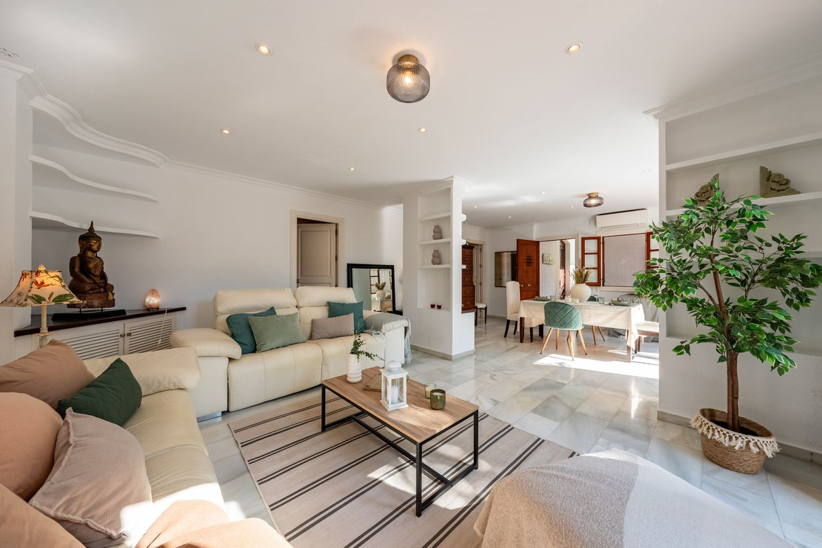 cb522263ba62360f700c452a04b5e3e3 - 13