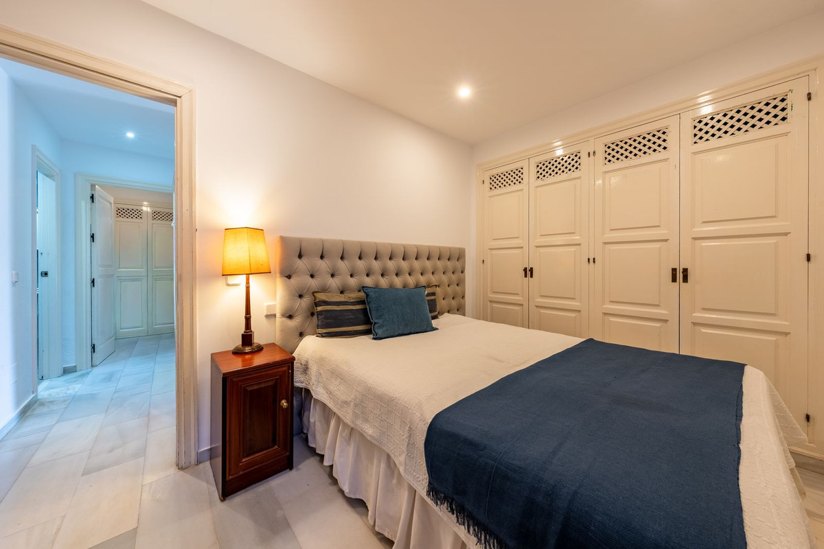 cb522263ba62360f700c452a04b5e3e3 - 17