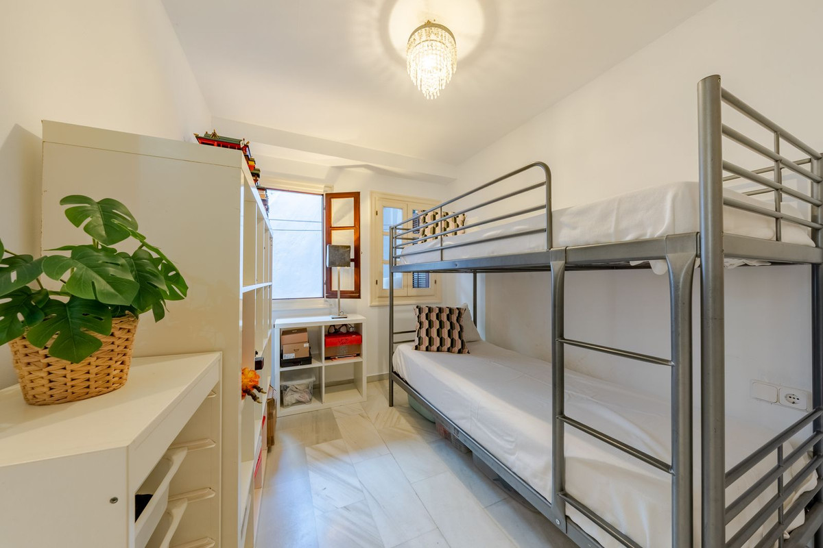 cb522263ba62360f700c452a04b5e3e3 - 19